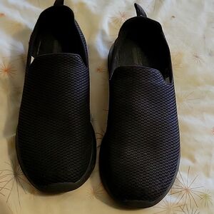 Men's sketchers  Go walk max Size 11